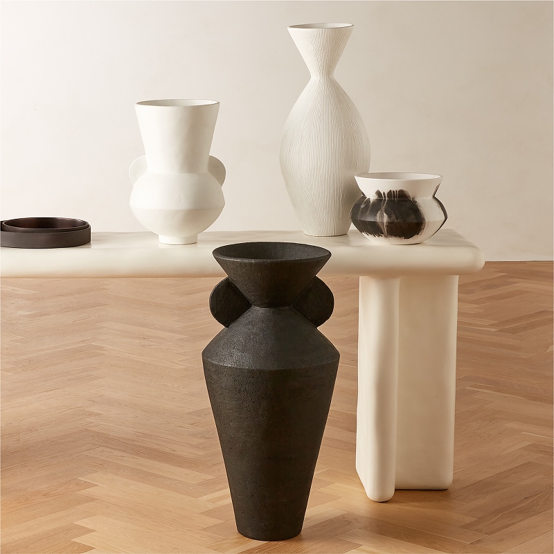 CB2-KSA-ENG-HP-17Aug26-Vase-Block.jpg