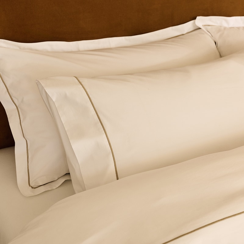 CB2-UAE-ENG-HP-17Aug26-Bedding-Block.jpg